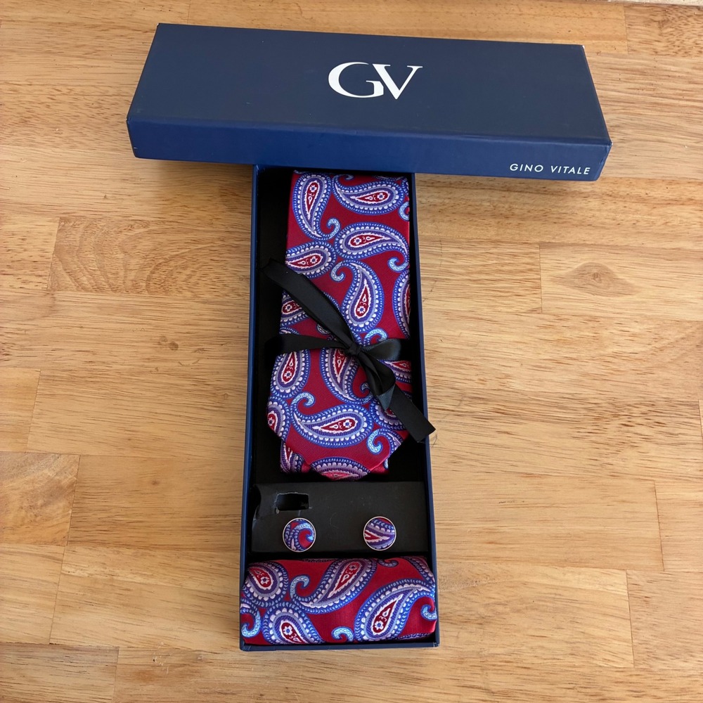 Gino Vitale Tie Set Mens OS Red Paisley Silk Necktie Pocket Square Cufflinks
